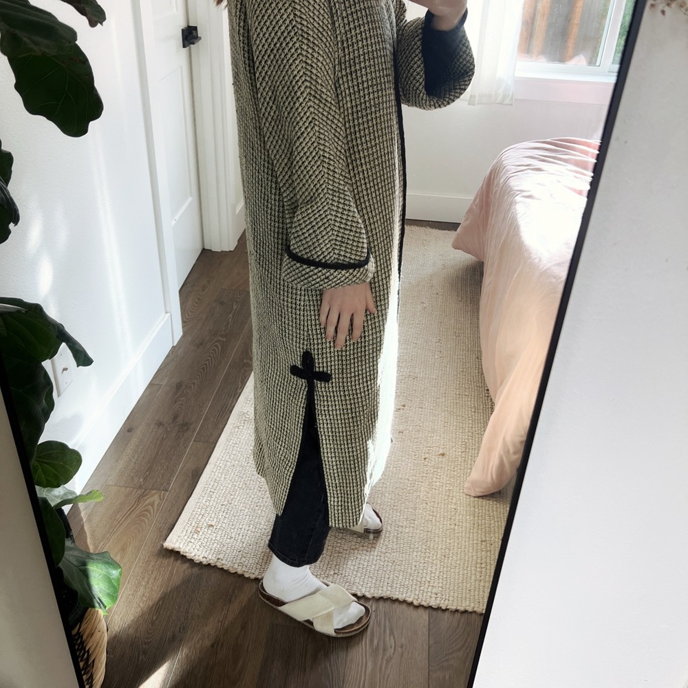 Chic Houndstooth Long Coat